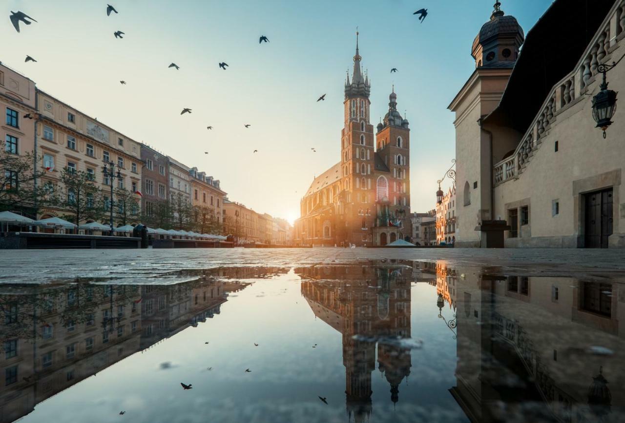Leo Apartments Main Square Krakow Exterior photo